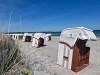 Hundestrand Haffkrug - Strandkorb und Tretbootvermietung Max Hering
